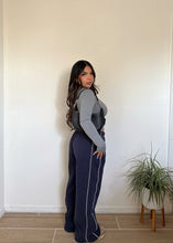 Load image into Gallery viewer, Lexi Long Sleeve ( Heather Grey)