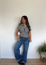 Load image into Gallery viewer, Cassi pleated button down shirt