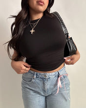 Load image into Gallery viewer, Khloe Tee (Multiple colors)