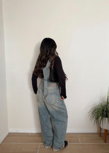 Load image into Gallery viewer, Jonah Overall's ( Medium Wash)
