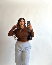 Load image into Gallery viewer, Lexi Long Sleeve ( Multiple Colors)
