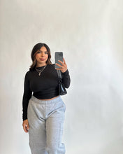 Load image into Gallery viewer, Lexi Long Sleeve ( Multiple Colors)
