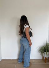 Load image into Gallery viewer, Khloe Tee (White)
