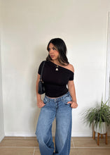 Load image into Gallery viewer, Romie Off the shoulder Top (Black)
