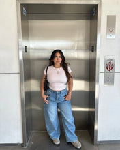 Load image into Gallery viewer, Cora Barrel Jeans
